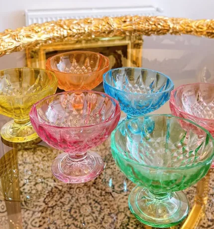 بستنی خوری رنگی طرحدار